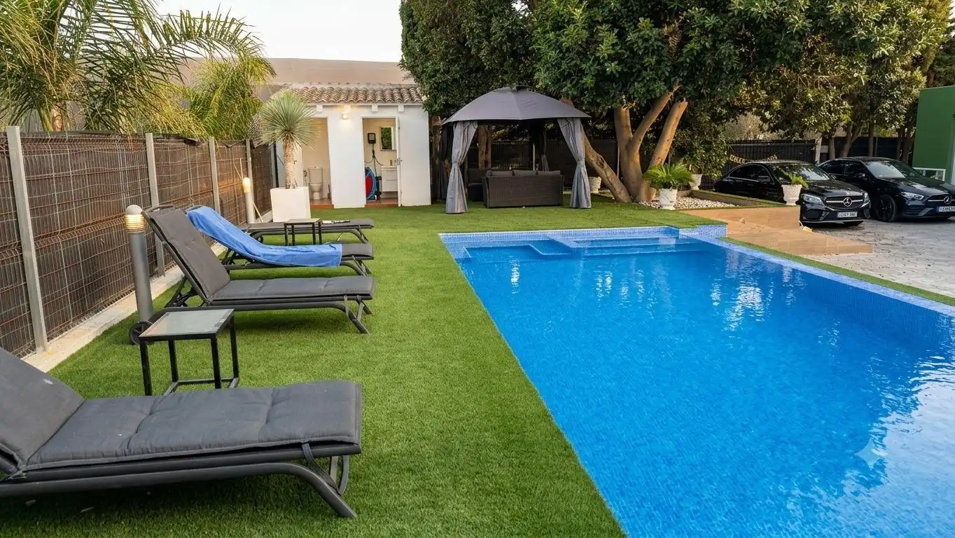 Villa avec piscine à vendre à Dolores