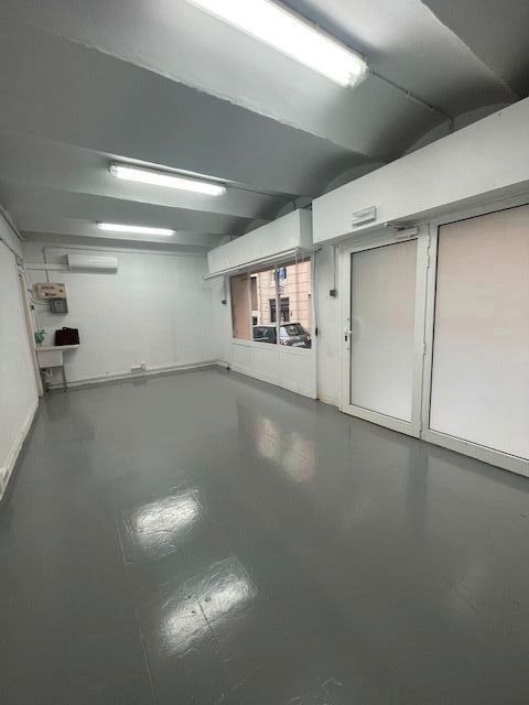 Premises to rent in  Barcelona Capital  with Air Conditioner