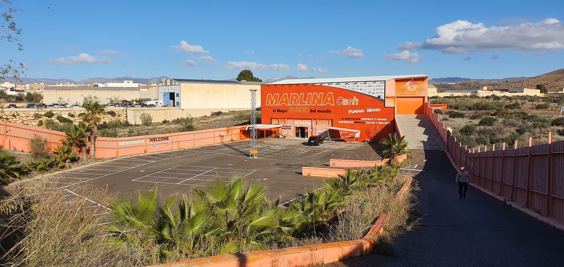 Industrial buildings to rent in Albox