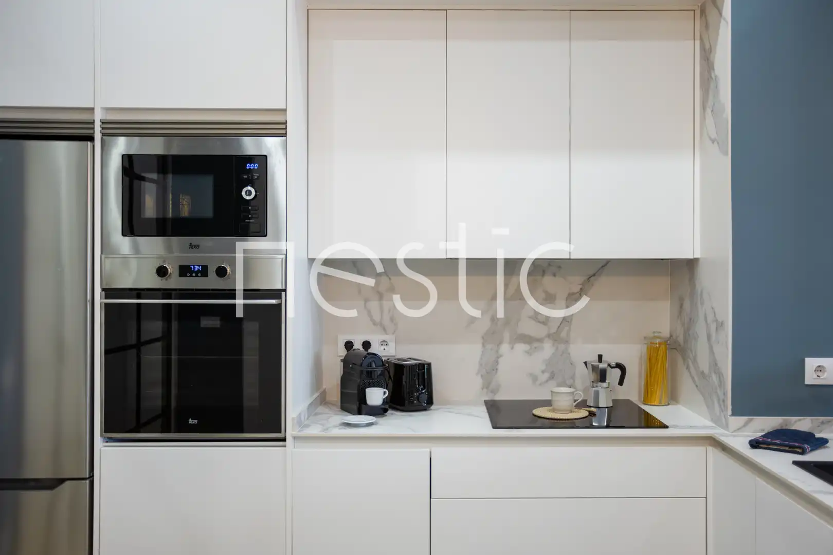 Cocina de Apartamento de alquiler en Madrid con Aire acondicionado, Calefacción y Amueblado