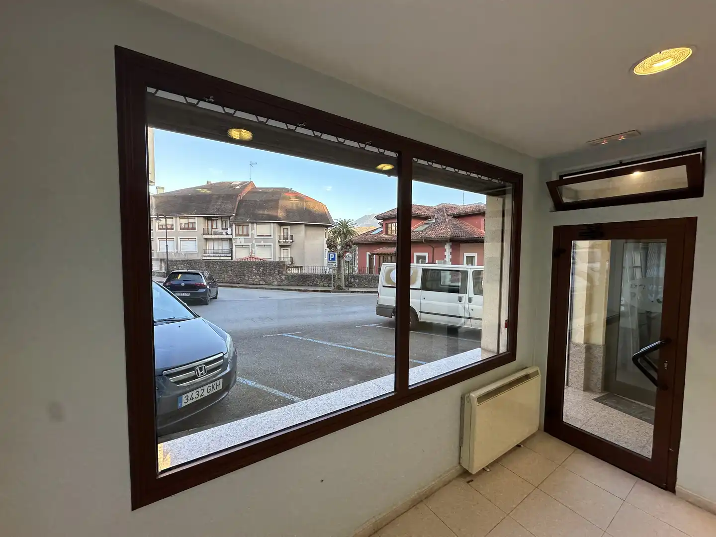 Parkplatz von Geschaftsraum zur Miete in Llanes