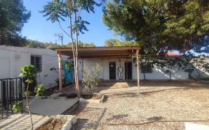 Vista exterior de Casa o xalet en venda en Aspe amb Terrassa i Piscina