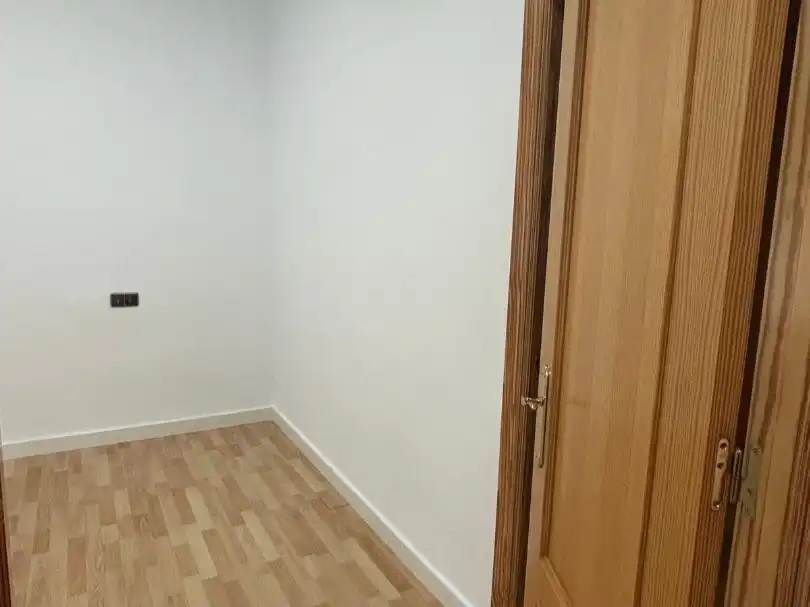Habitación de Oficina de alquiler en Huelva