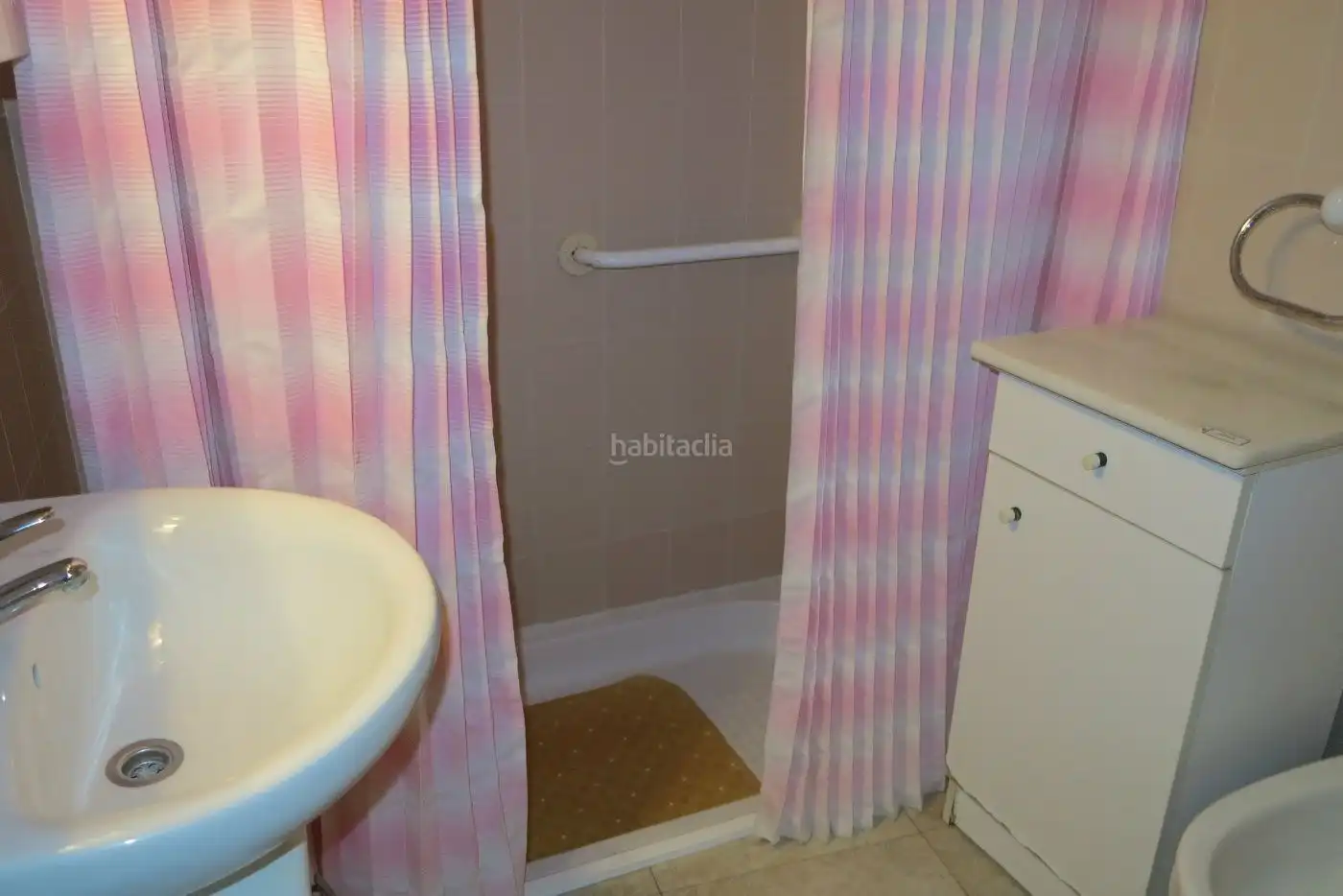 Baño de Casa o chalet de alquiler en Ciutadilla con Calefacción, Terraza y Trastero