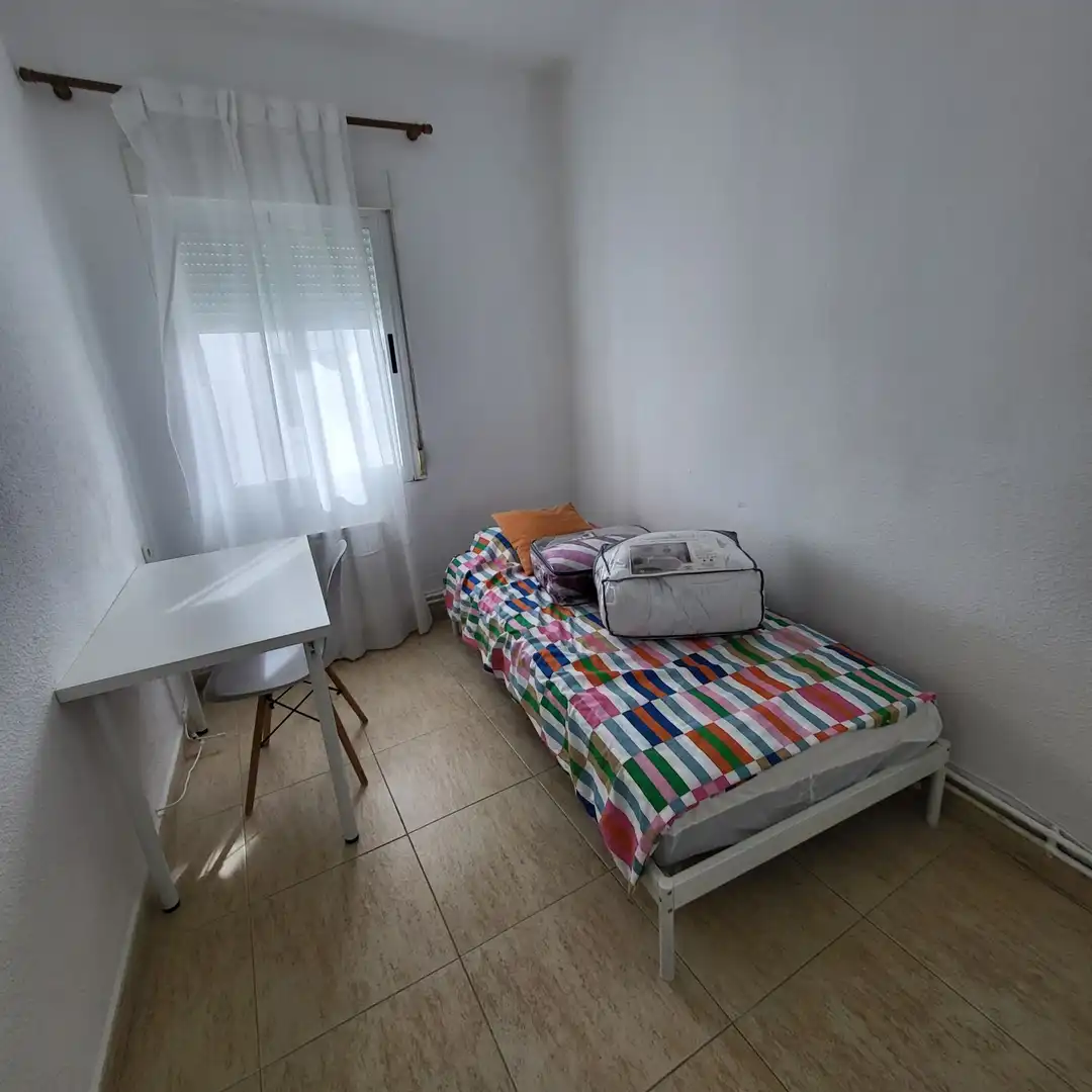 Bedroom of Flat for share in Ávila Capital  with Heating, Terrace and Furnished