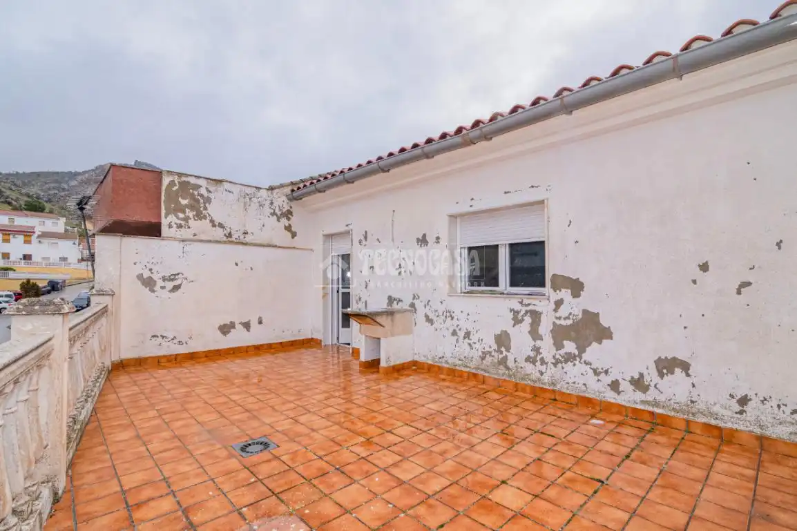 Terrassa de Casa adosada en venda en Loja