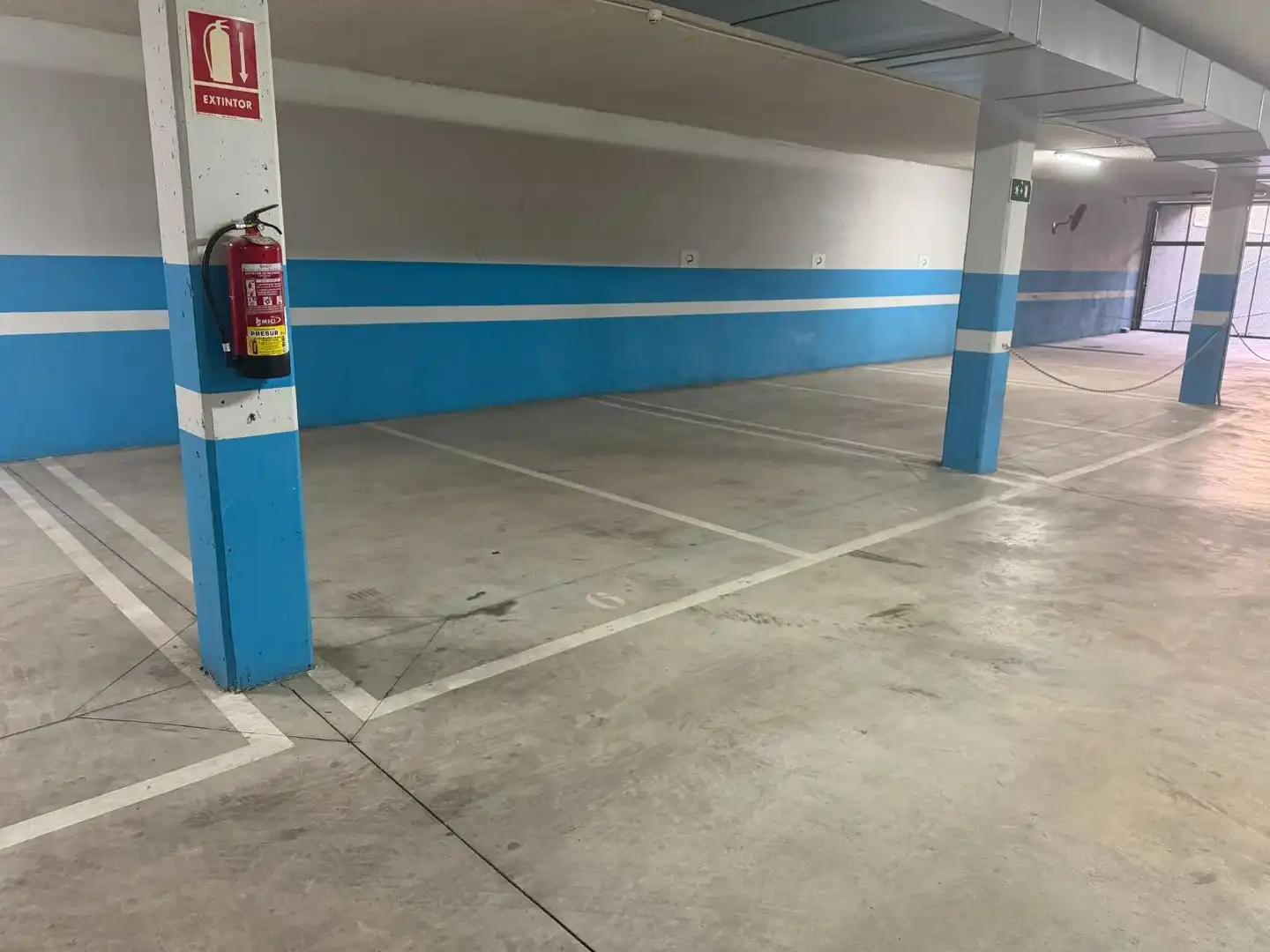 Parking de Garaje de alquiler en Pinto con Alarma