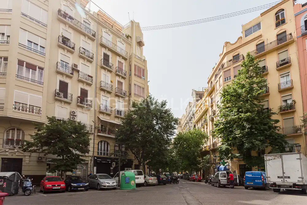 Exterior view of Flat for sale in Valencia  with Heating, Parquet flooring and Balcony