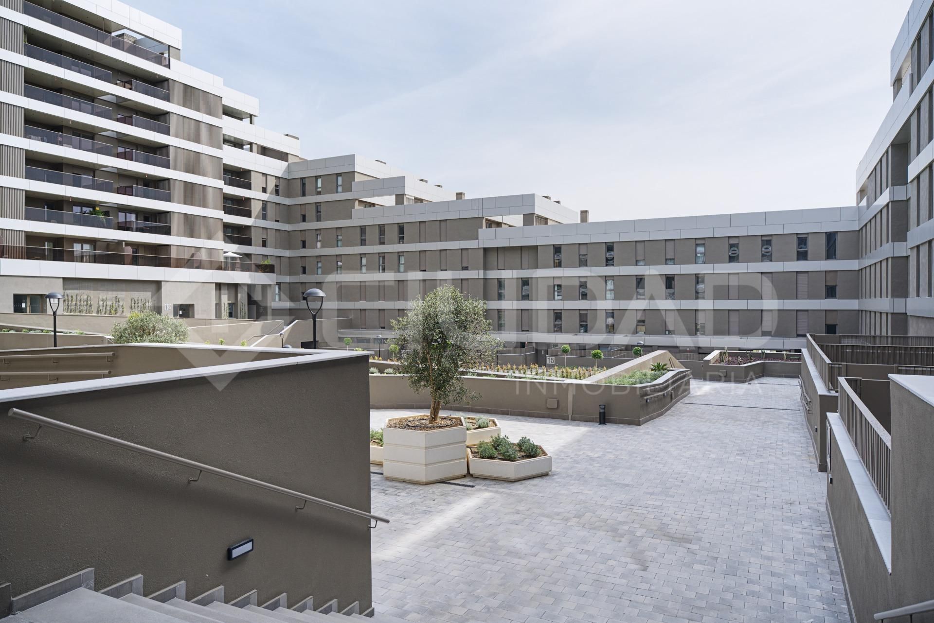 Vista exterior de Piso en venta en Tomares con Aire acondicionado, Terraza y Piscina comunitaria