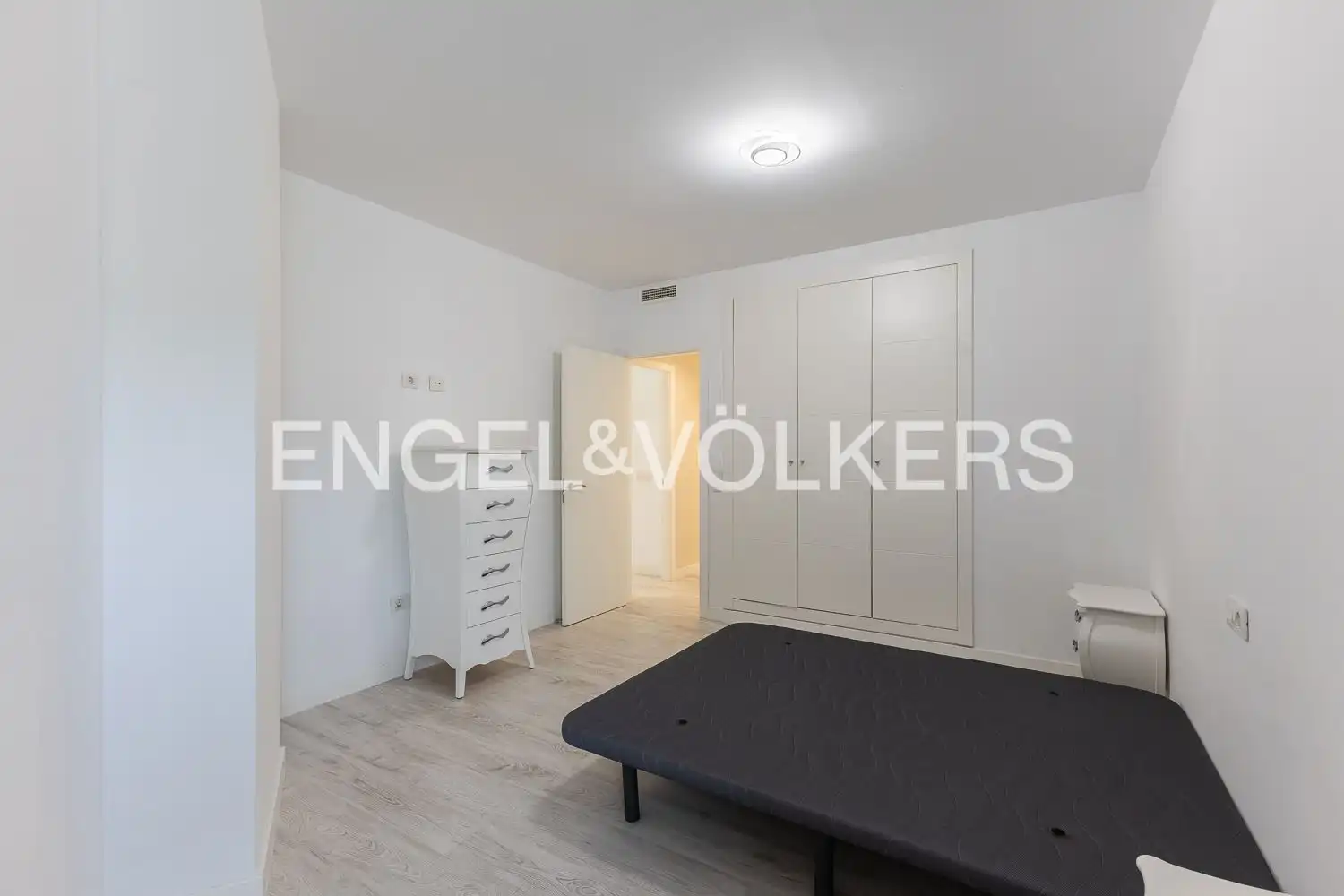 Flat for rent in Torrent  with Air Conditioner, Heating and Parquet flooring