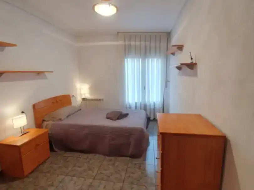 Schlafzimmer von Wohnung zum Verkauf in Barbastro mit Balkon