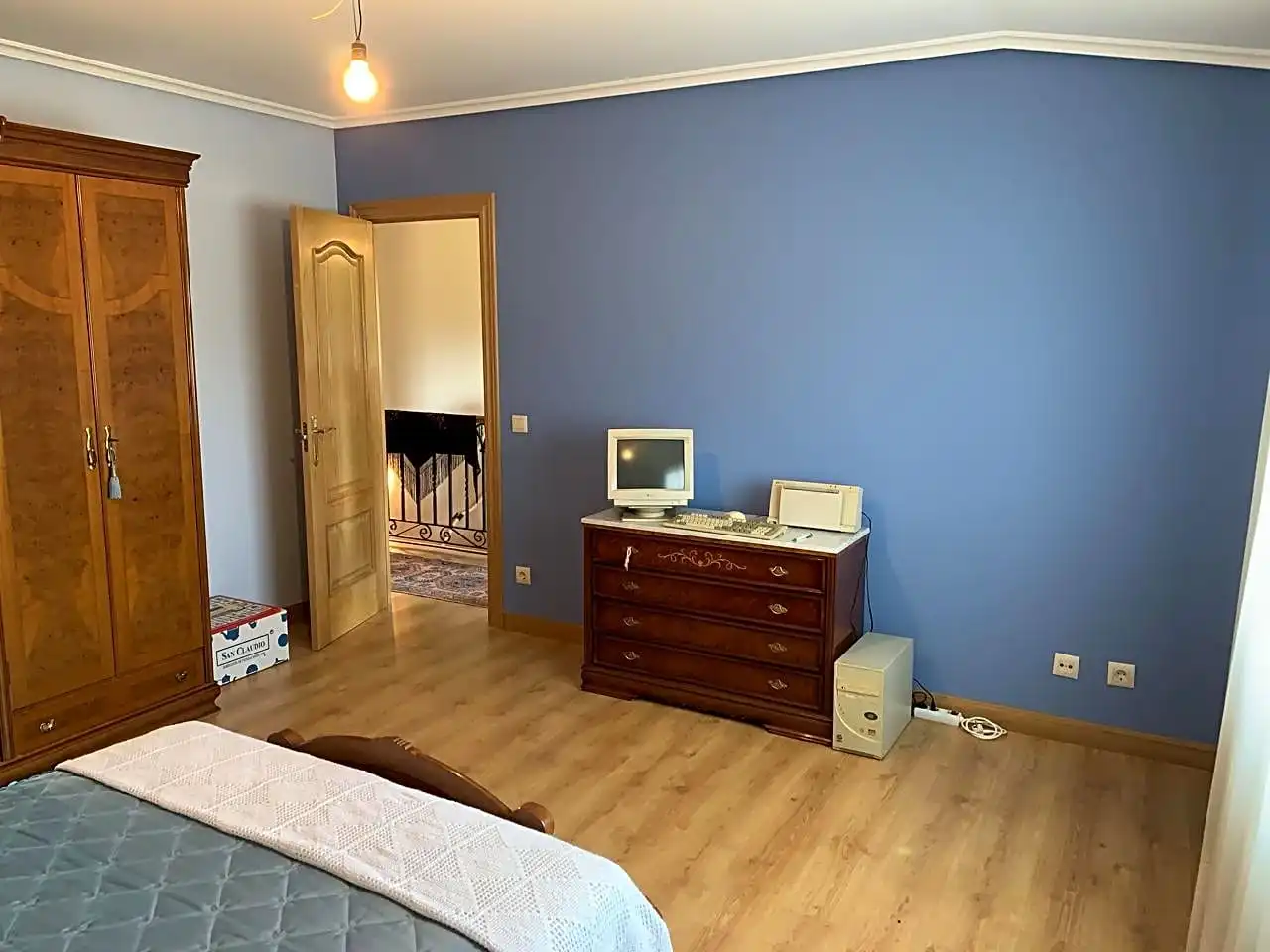 Dormitori de Casa o xalet en venda en  Logroño amb Calefacció, Parquet i Terrassa
