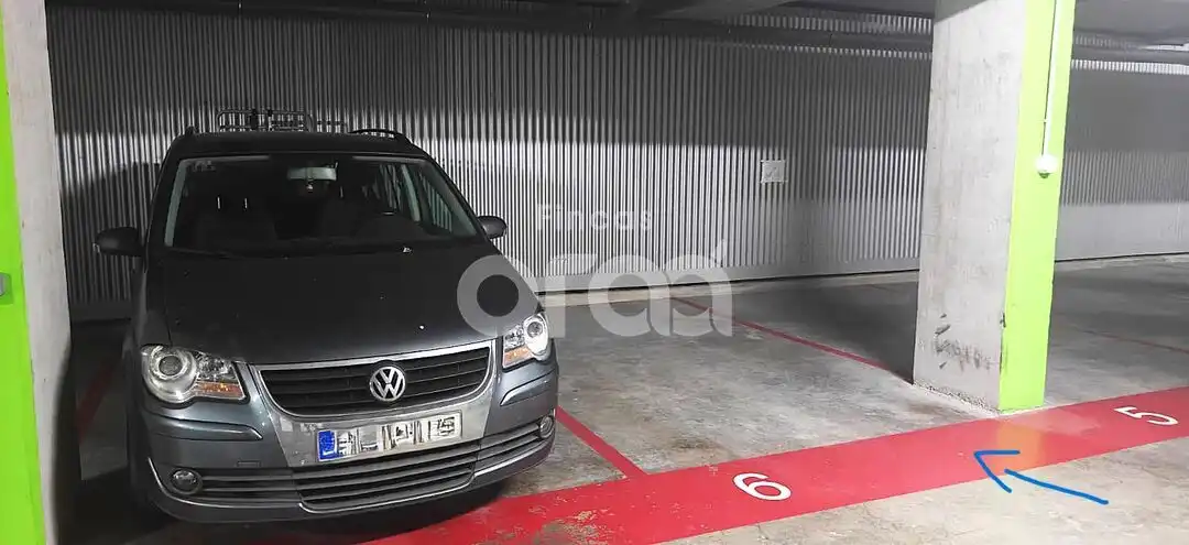 Aparcament de Pis en venda en Santurtzi  amb Calefacció i Terrassa