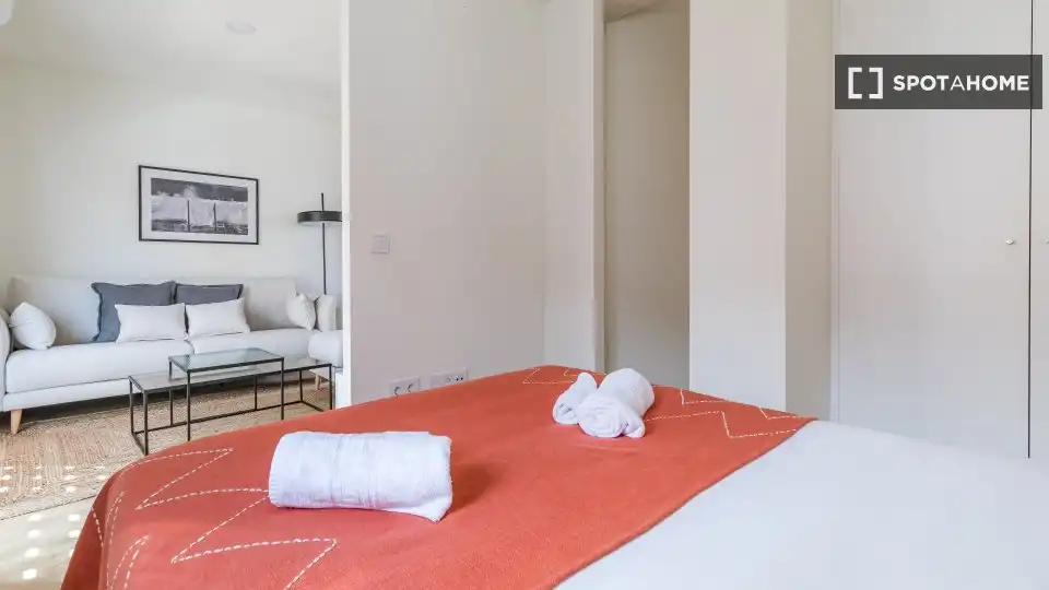 Flat with terrace to rent in Tetuán, imagen 5