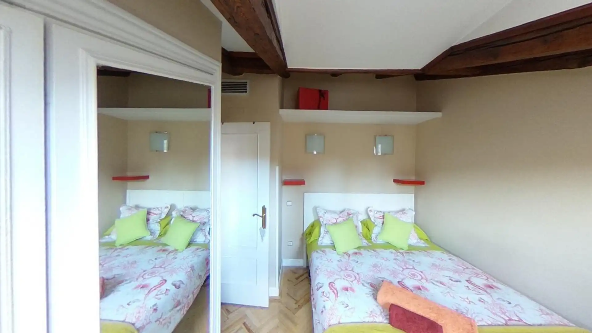 Bedroom of Flat for rent in  Madrid Capital  with Air Conditioner, Heating and Furnished