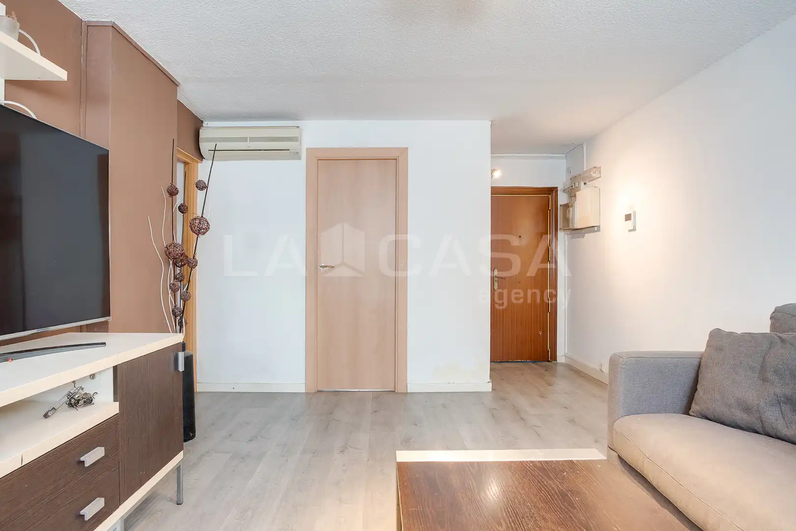 Planta baja en venta en L'Hospitalet de Llobregat con Horno