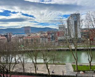 Vista exterior de Pis de lloguer en Bilbao  amb Calefacció i Terrassa