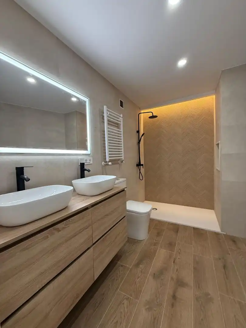 Baño de Piso en venta en Ciudad Real con Terraza