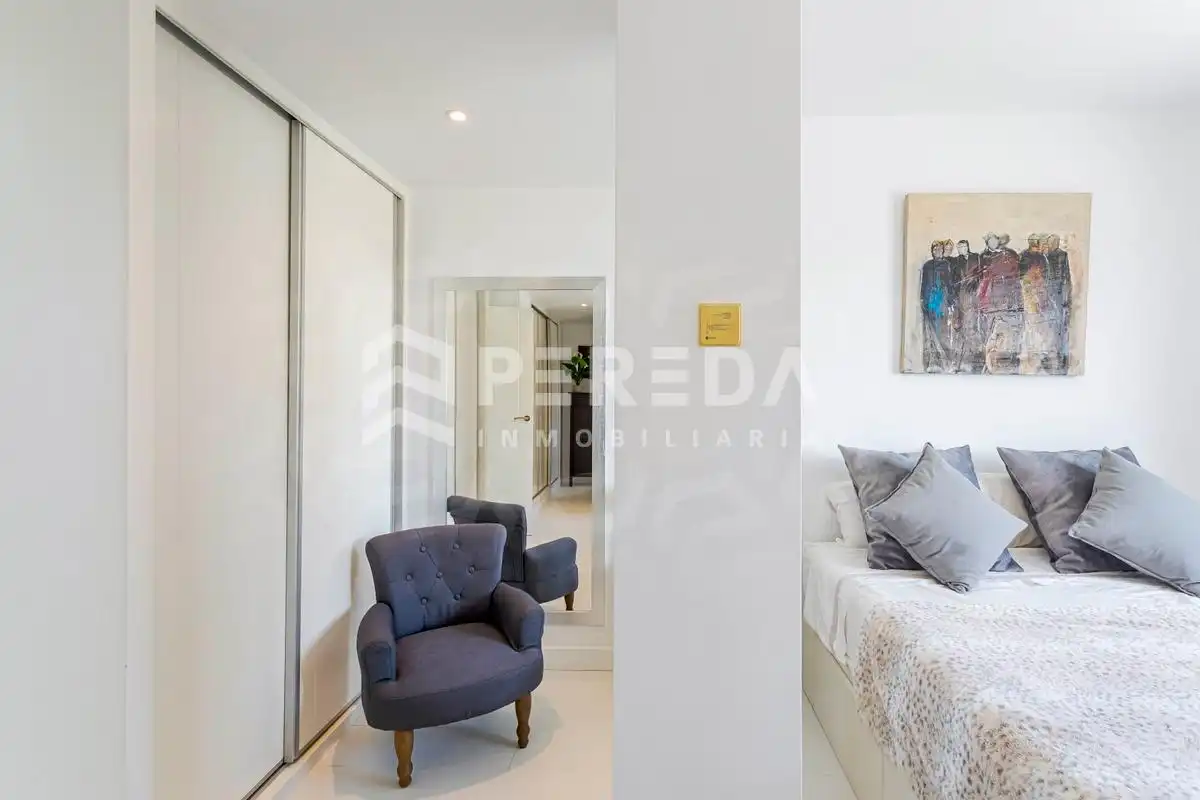 Habitación de Ático en venta en Roquetas de Mar con Aire acondicionado, Terraza y Piscina comunitaria