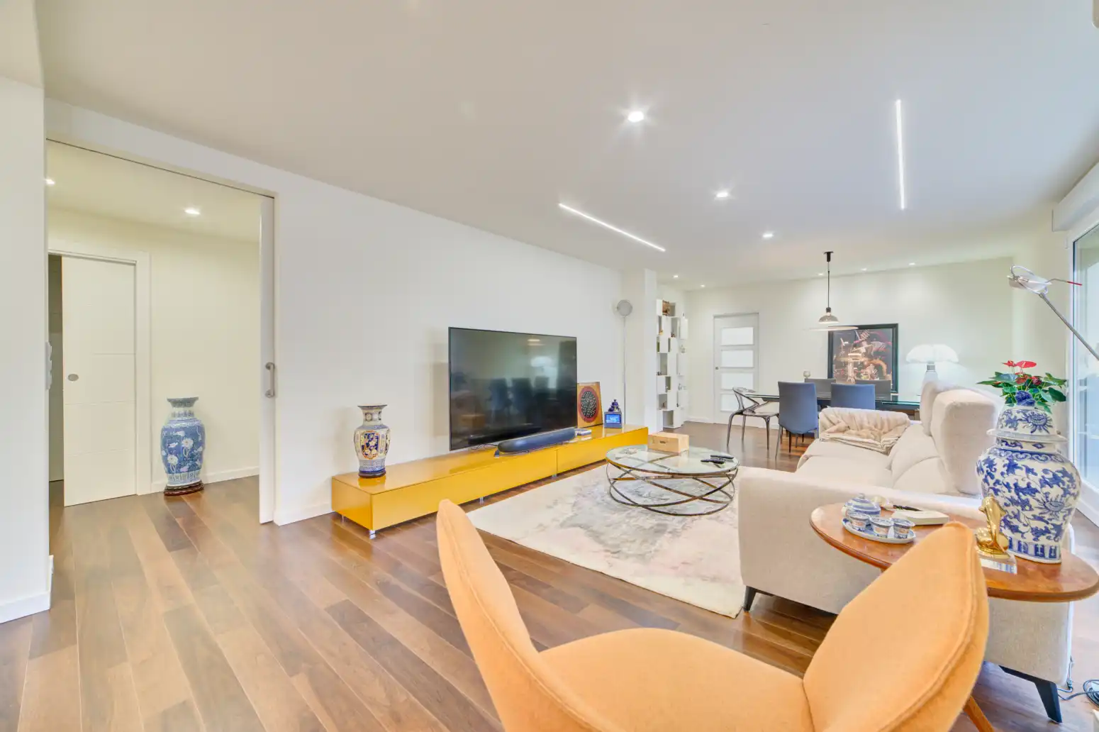 Sala de estar de Piso en venta en  Pamplona / Iruña con Calefacción, Terraza y Trastero