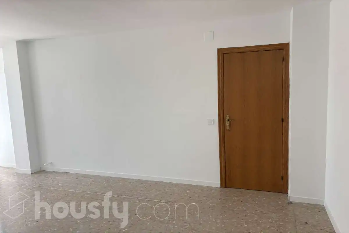 Flat for rent in Terrassa  with Heating, Terrace and Storage room