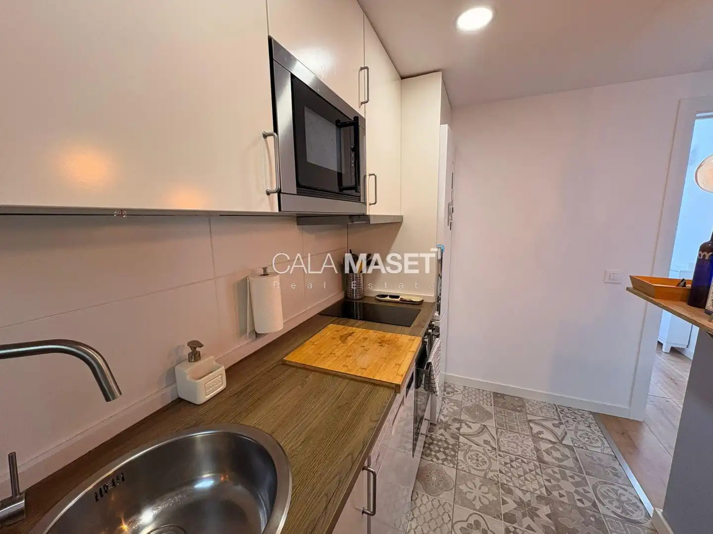 Cocina de Apartamento en venta en Castell d'Aro, Platja d'Aro i s'Agaró con Calefacción y Balcón