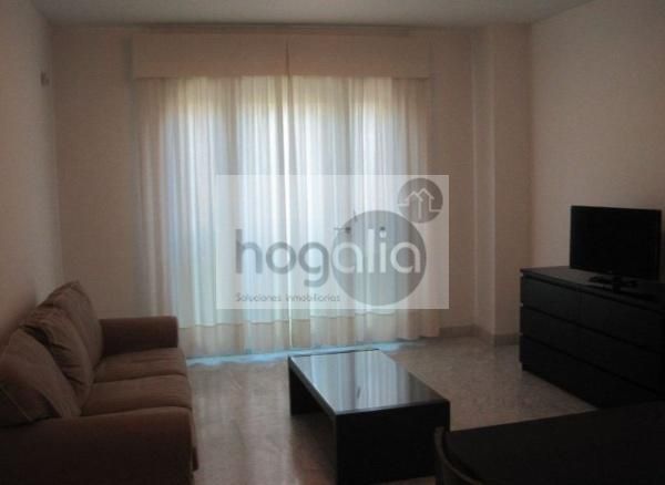 Living room of Flat to rent in  Sevilla Capital  with Air Conditioner, Furnished and Community pool