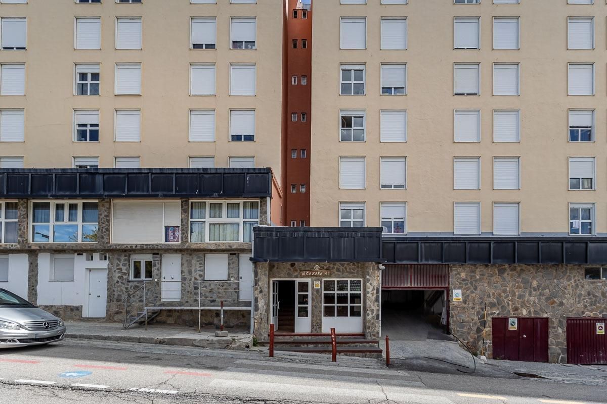 Exterior view of Study for sale in Sierra Nevada