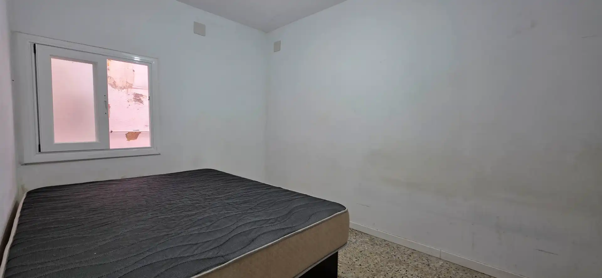Habitación de Casa adosada en venta en Terrassa con Aire acondicionado, Calefacción y Terraza