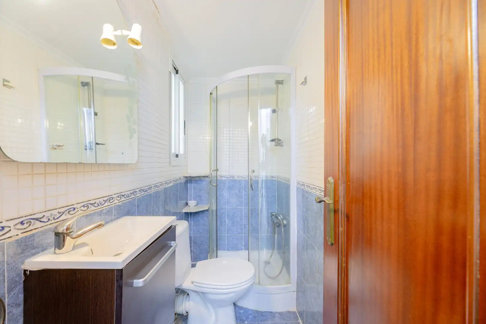 Bathroom of Flat for sale in Alboraya  with Air Conditioner and Alarm