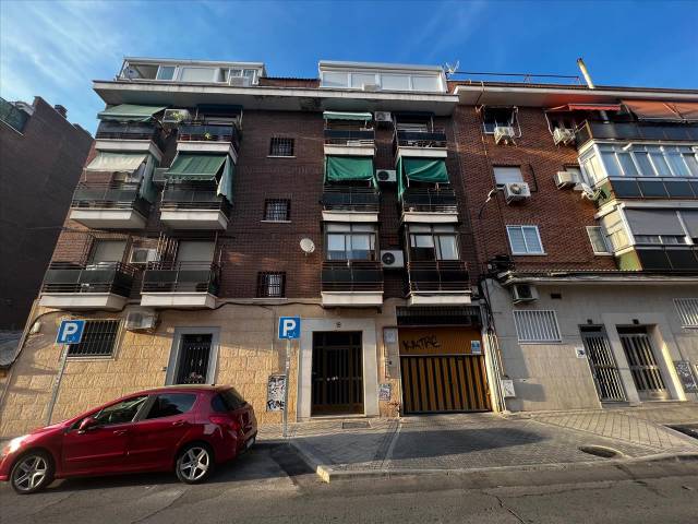 Garaje en Venta en DE PALAZUELOS en Simancas