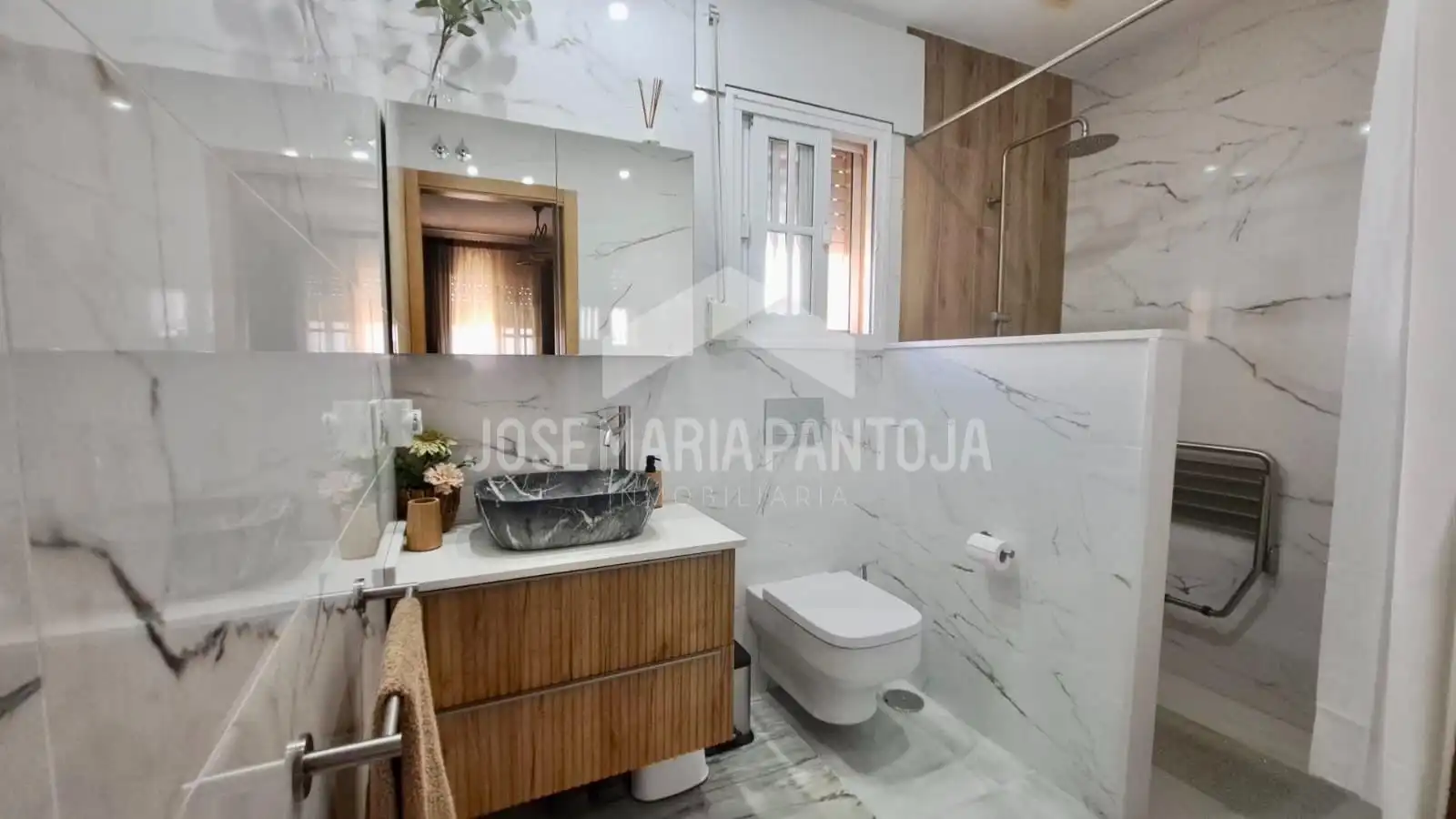 Bathroom of Houses for sale in Jerez de la Frontera  with Air Conditioner, Heating and Private garden