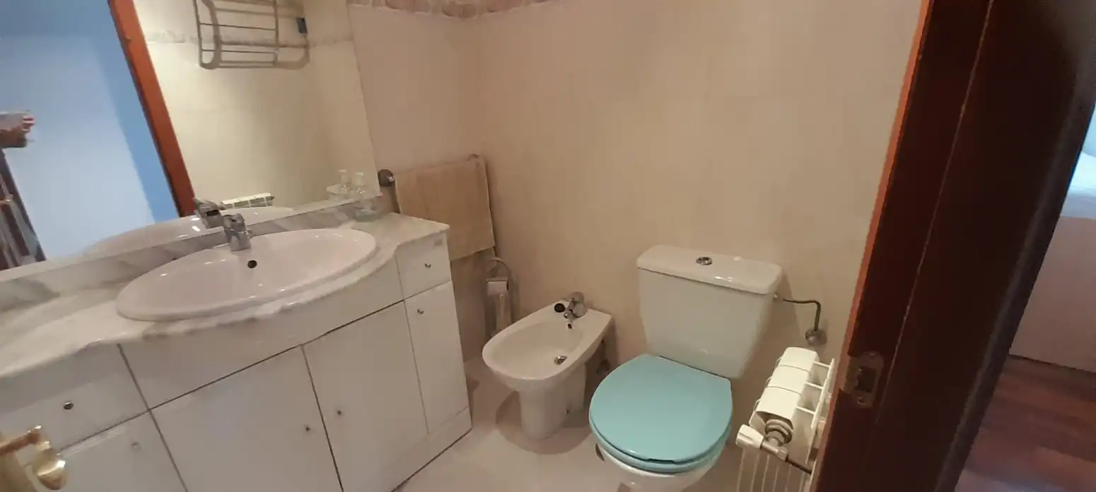 Bathroom of Flat for rent in Suances  with Heating and Balcony