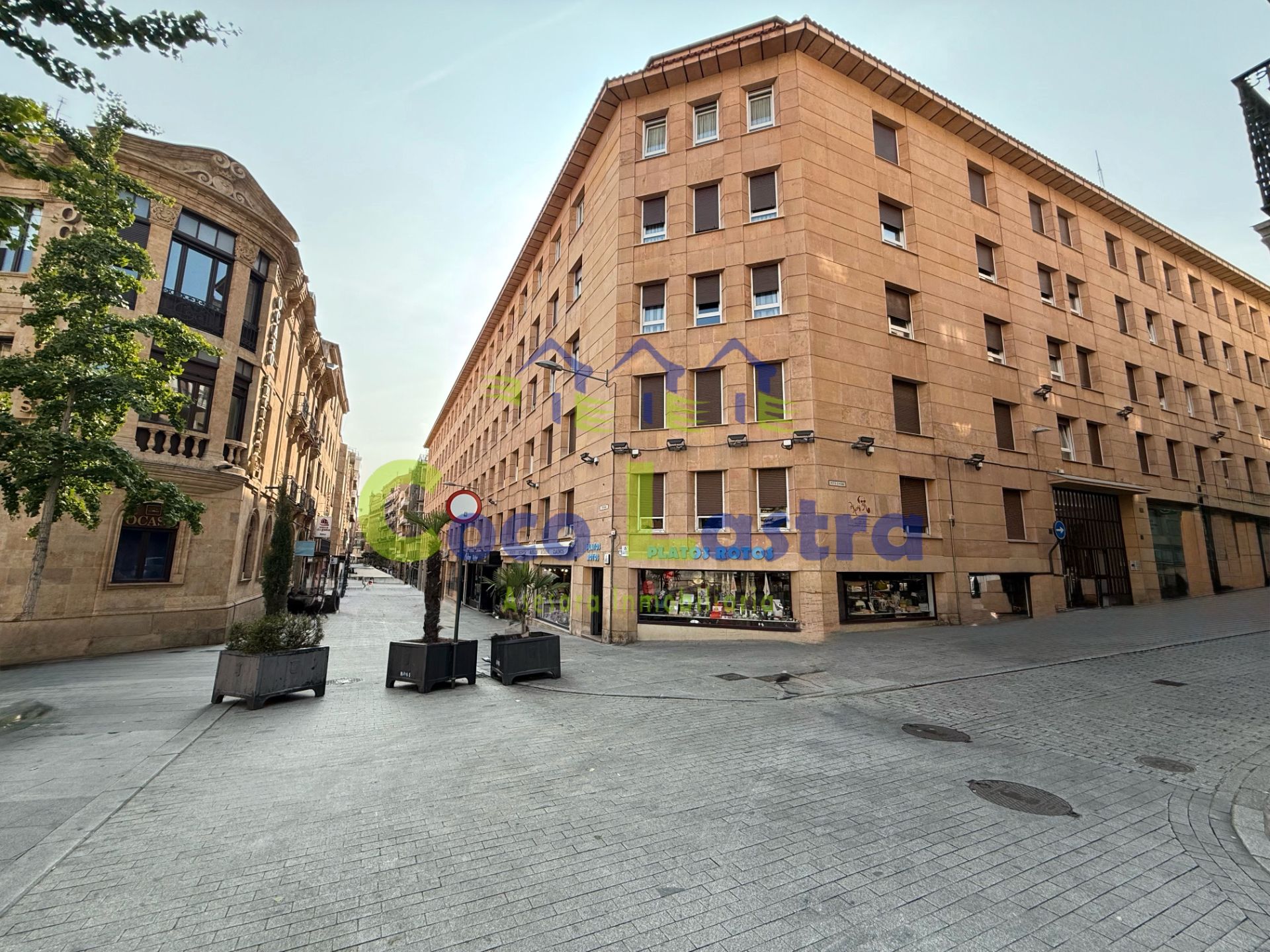 Vista exterior de Pis de lloguer en Salamanca Capital amb Calefacció, Moblat i Forn