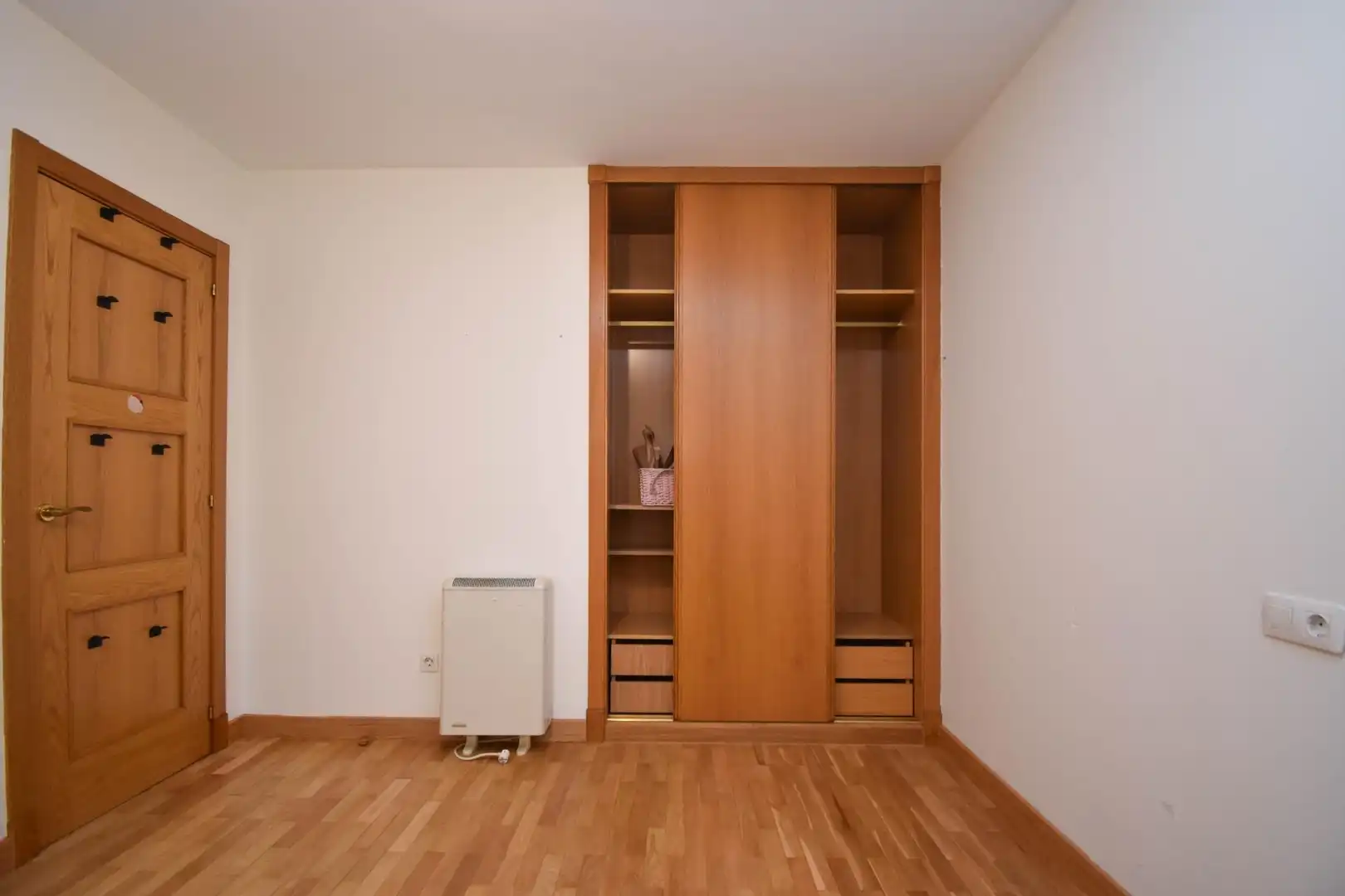 Schlafzimmer von Wohnung zur Miete in Cambre  mit Heizung