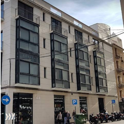 Oficina en Alquiler en Carrer Trullols, 1 en Casco Histórico