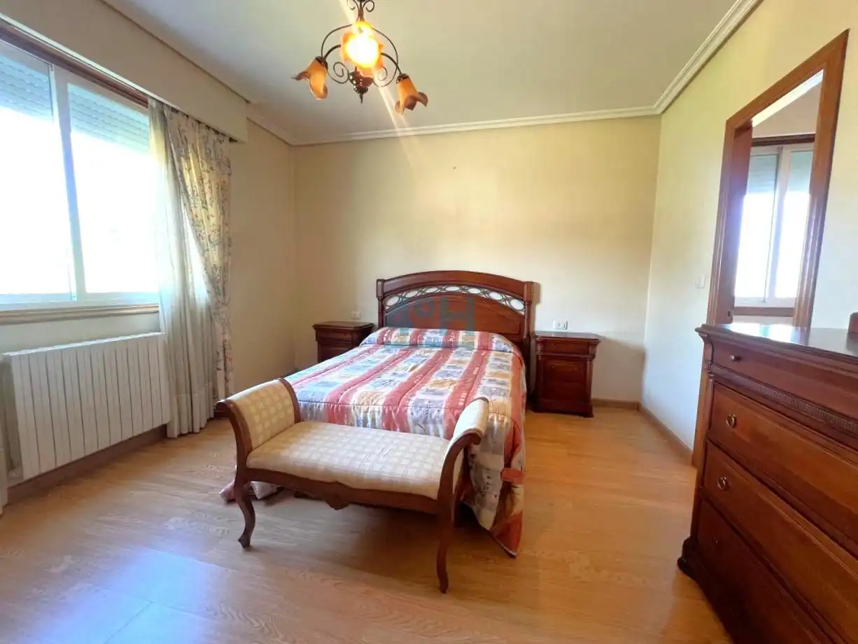 Habitación de Casa o chalet en venta en Barbadás con Calefacción, Jardín privado y Terraza