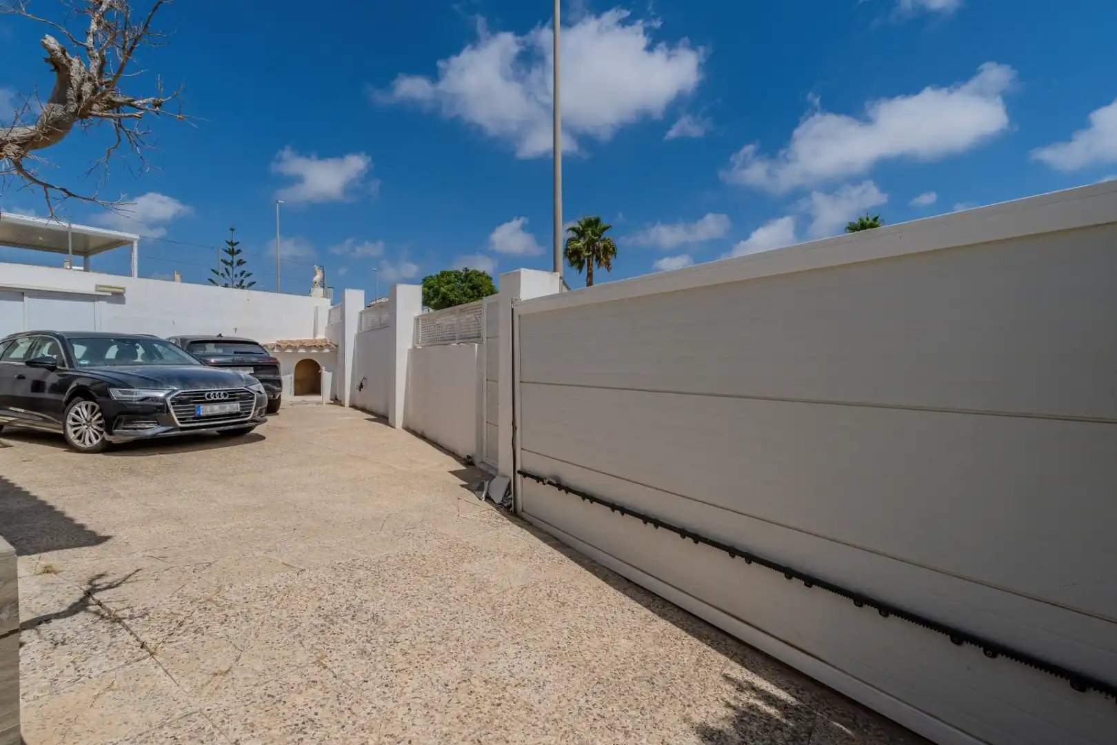 Detached house with pool for sale in Calle C. Olof Palme 10, imagen 43