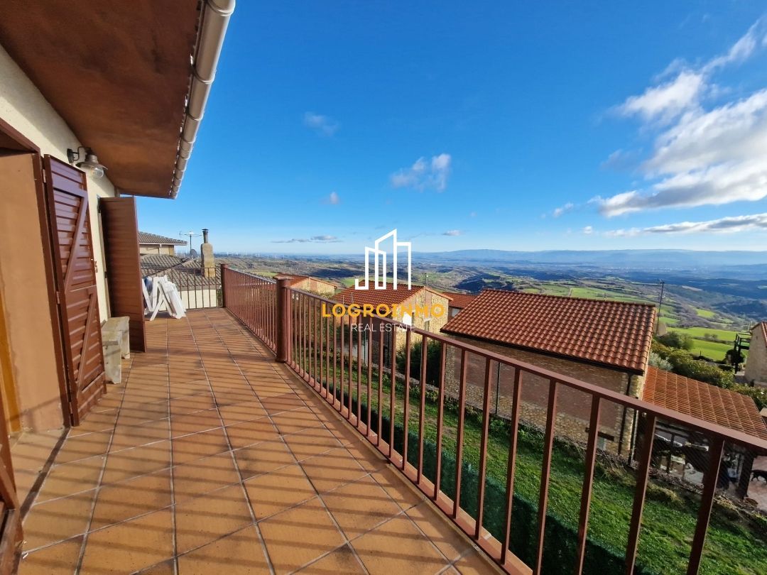 Terrassa de Casa o xalet en venda en Lapoblación amb Calefacció, Jardí privat i Parquet