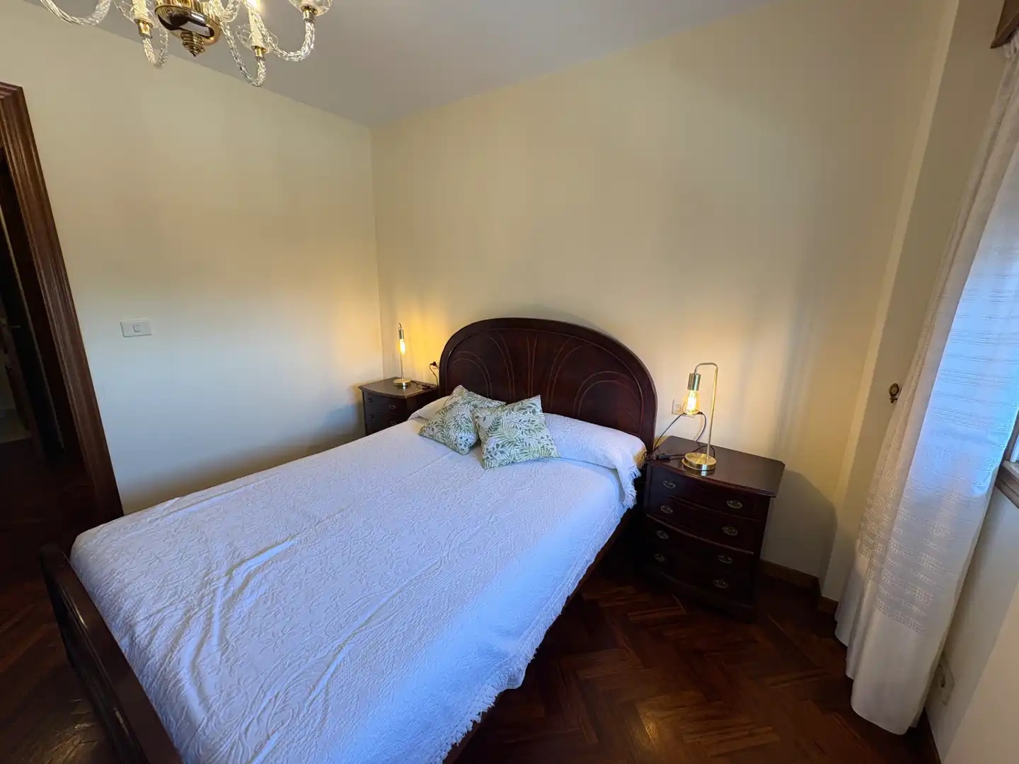 Schlafzimmer von Wohnung zur Miete in A Coruña Capital  mit Möbliert, Ofen und Waschmaschine