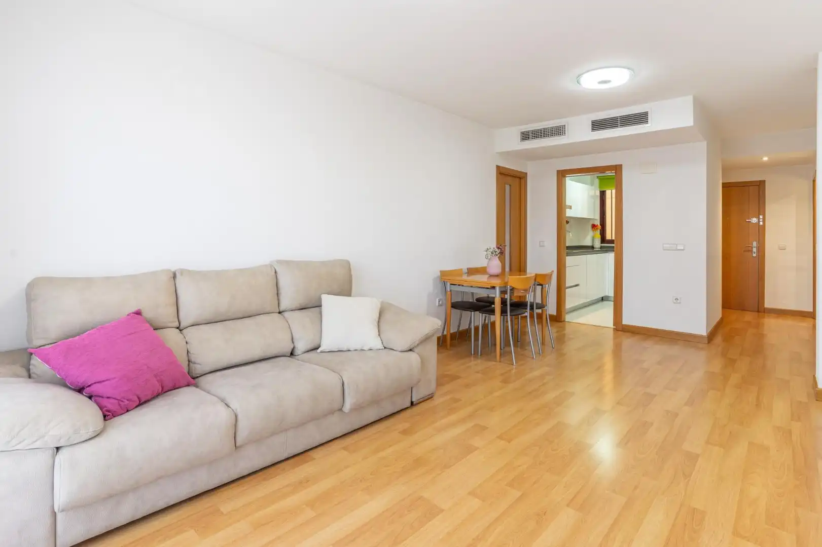 Living room of Flat for sale in Murcia  with Air Conditioner, Terrace and Storage room