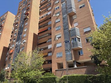 Dúplex con ascensor en venta en Calle de León Felipe