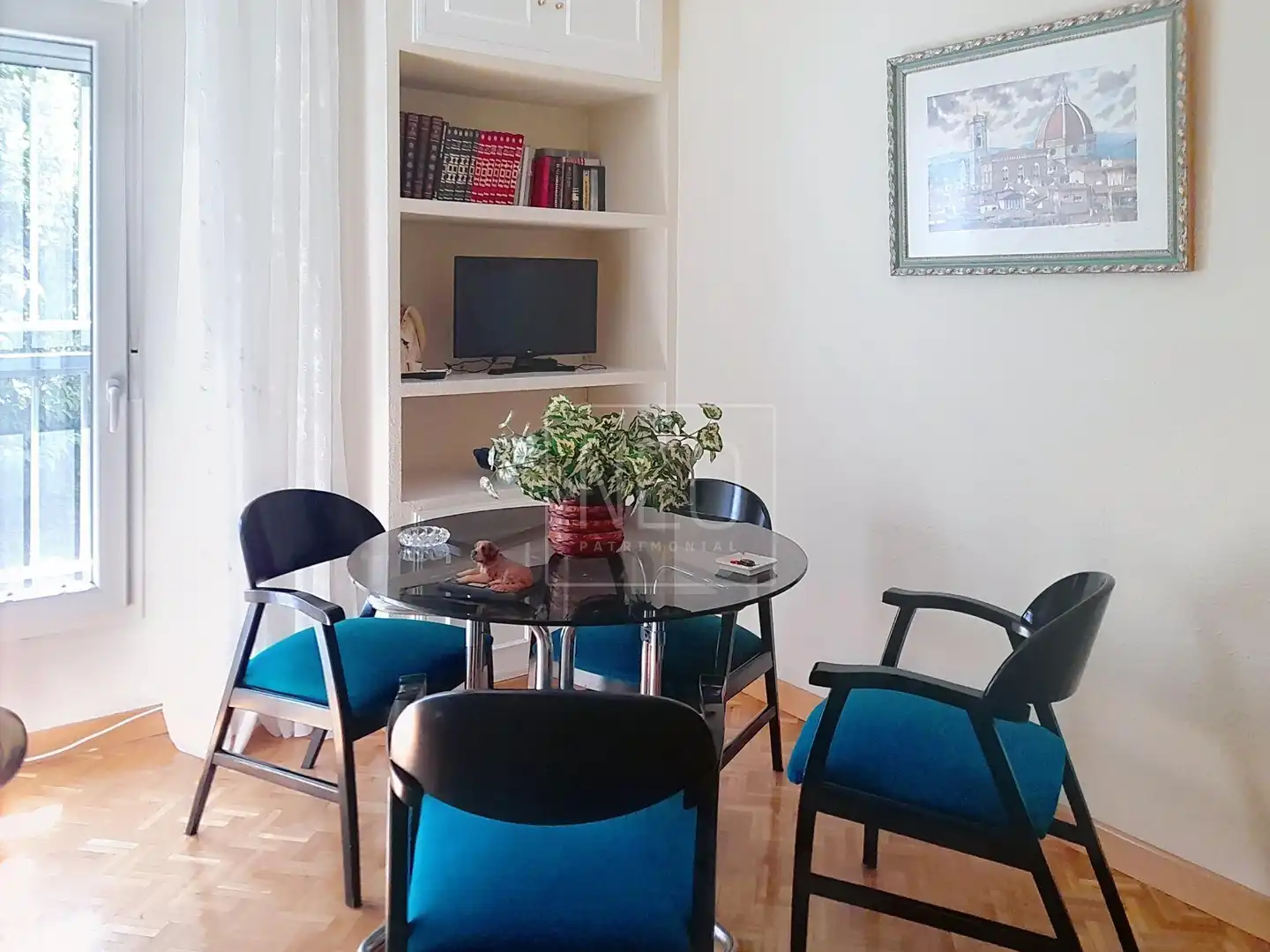 Menjador de Planta baixa en venda en San Sebastián de los Reyes amb Calefacció, Parquet i Terrassa
