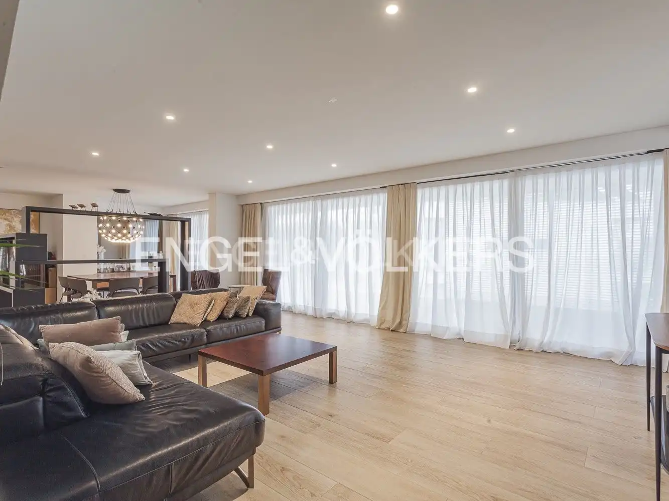 Living room of Attic for sale in Sant Cugat del Vallès  with Air Conditioner, Heating and Private garden