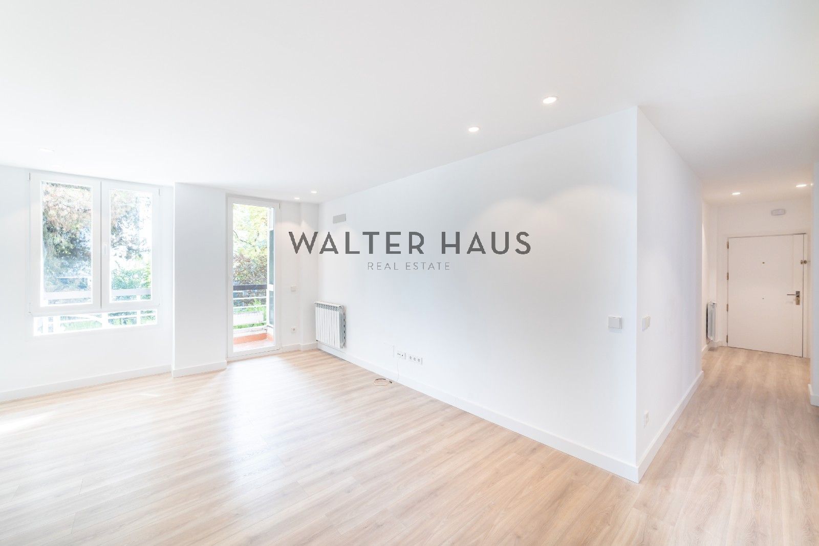 Exterior view of Flat for sale in  Madrid Capital  with Air Conditioner, Heating and Oven