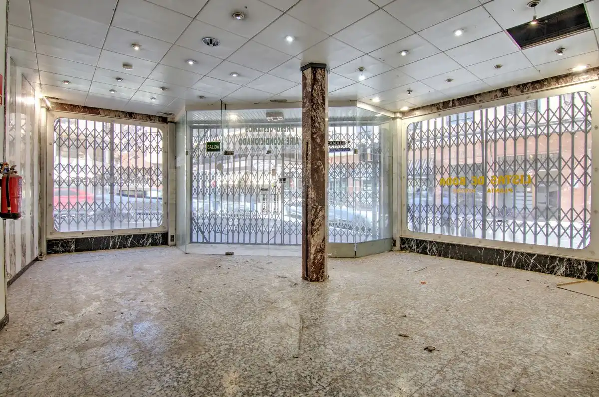 Gewerbefläche zum Verkauf in Carrer Juan Ramón Jiménez, imagen 4