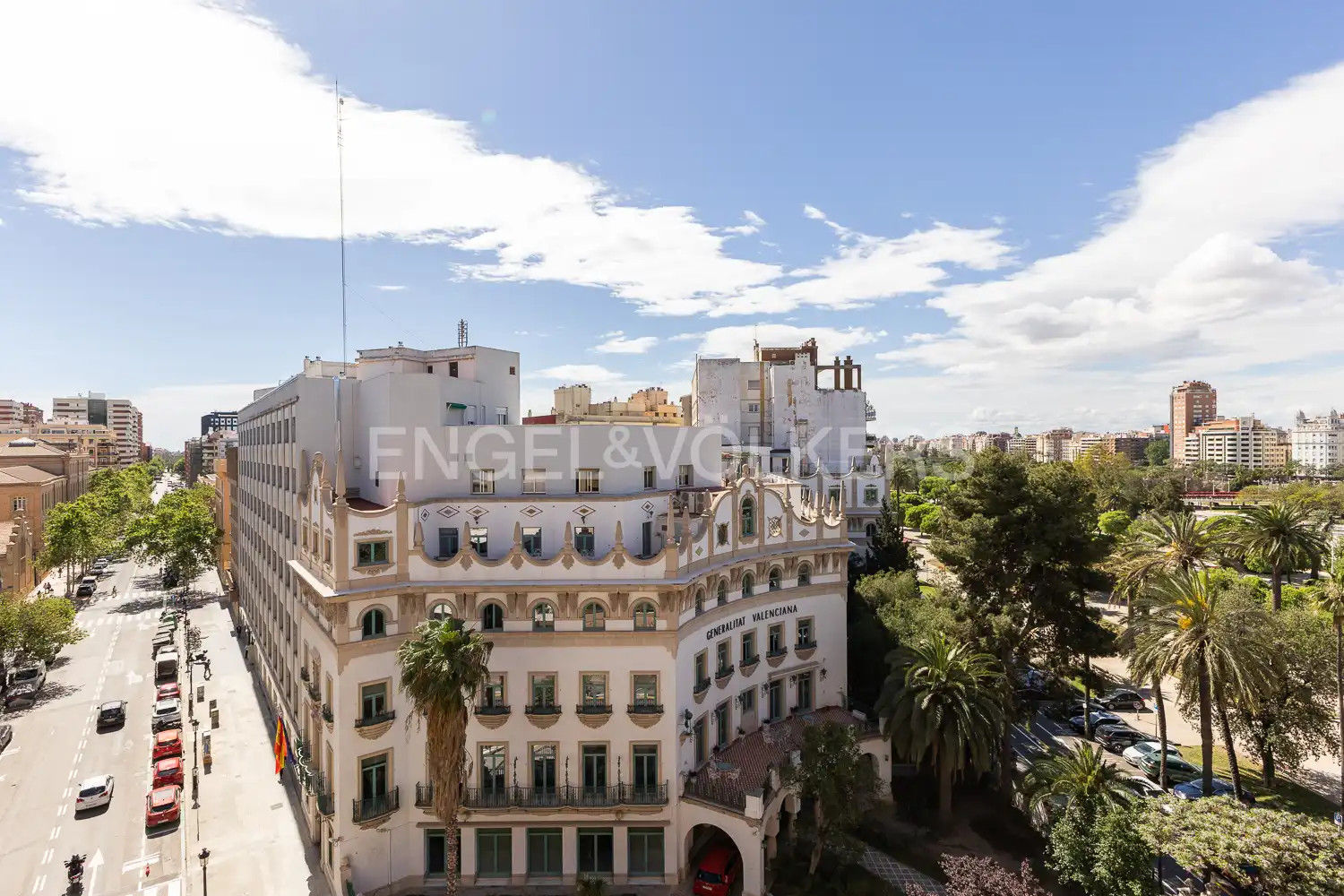 Außenansicht von Wohnung zur Miete in Valencia mit Klimaanlage, Heizung und Terrasse