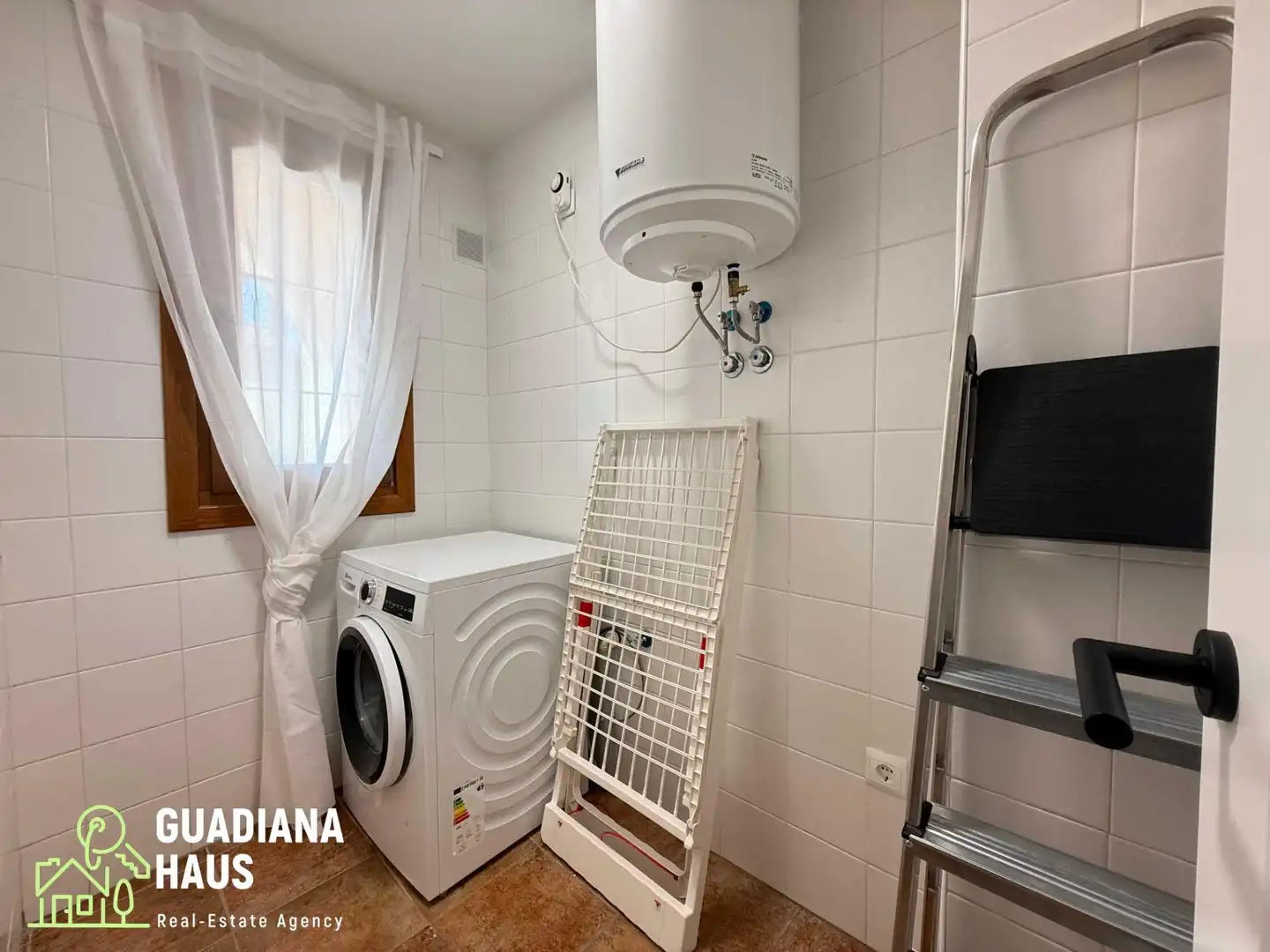 Casa a schiera con piscina in vendita a MIGUEL DE UNAMUNO 20, imagen 9