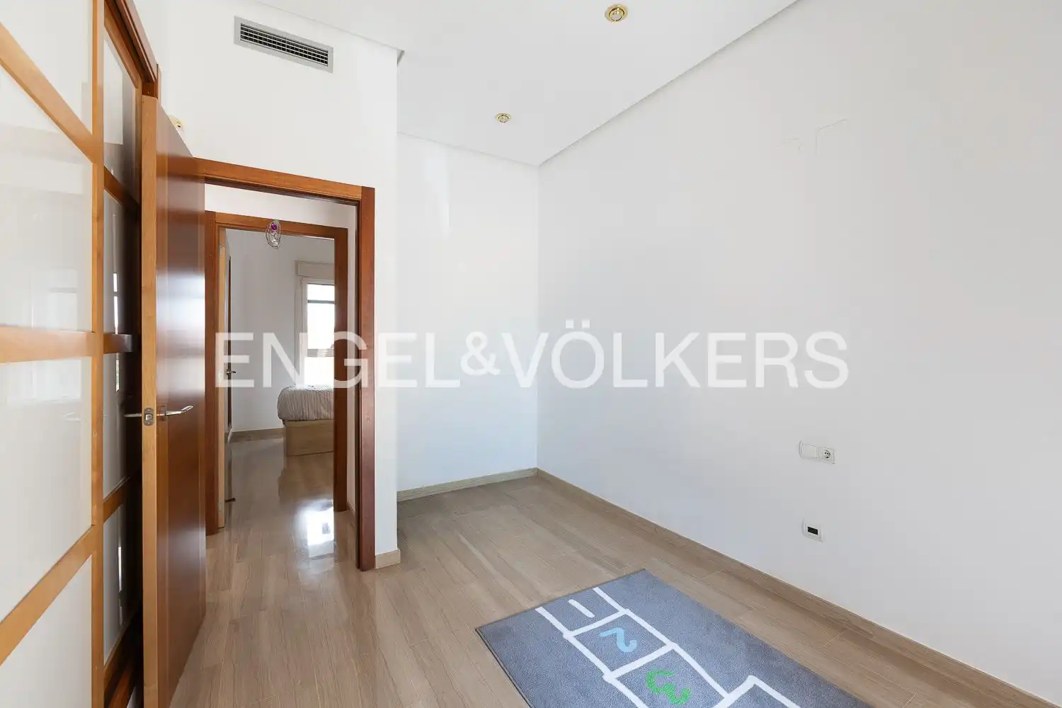 Dúplex en venta en Valencia con Aire acondicionado, Calefacción y Jardín privado