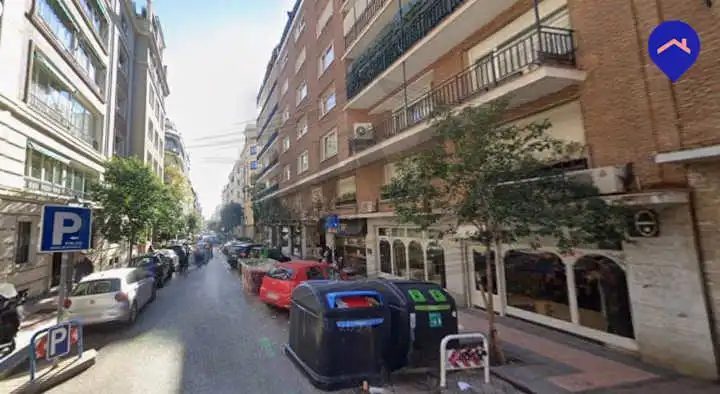 Vista exterior de Oficina en venda en Madrid amb Calefacció i Internet